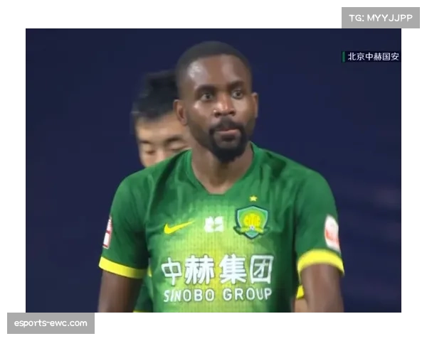伊蒂哈德新北看台首次满员测试,球迷打出巨型TIFO致敬瓜迪奥拉 伊蒂哈德新北看台首次满员测试,球迷打出巨型TIFO致敬瓜迪奥拉